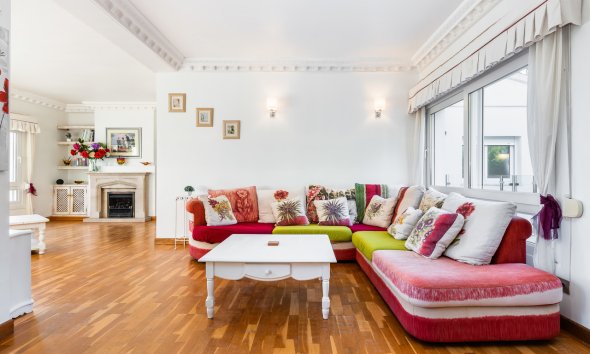 Resale - Villa - Orihuela Costa - Dehesa De Campoamor