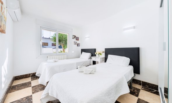 Resale - Villa - Orihuela Costa - Dehesa De Campoamor