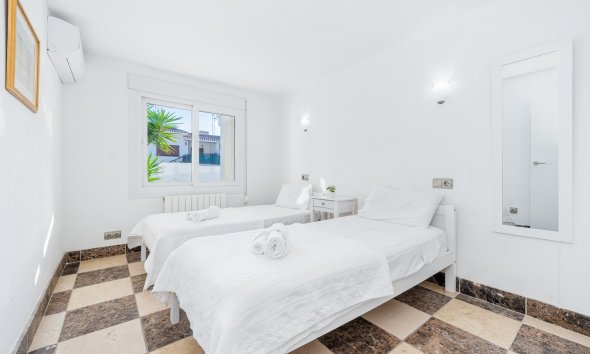 Resale - Villa - Orihuela Costa - Dehesa De Campoamor