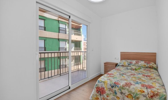 Resale - Apartment - Torrevieja - Playa del cura