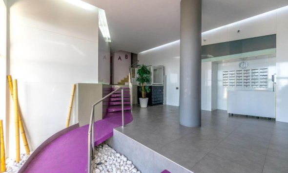 Resale - Apartment - Torrevieja - Playa del cura