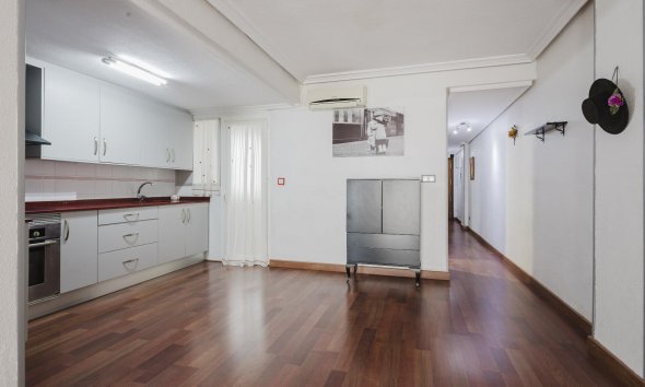 Resale - Apartment - Torrevieja - Playa del Acequión