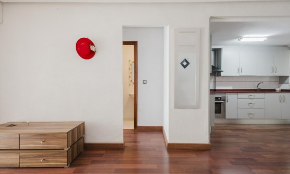 Resale - Apartment - Torrevieja - Playa del Acequión