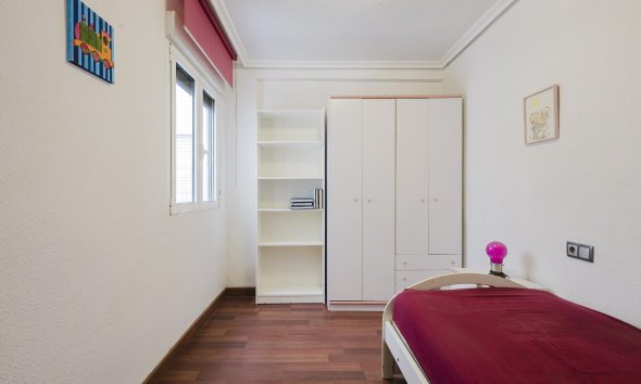 Resale - Apartment - Torrevieja - Playa del Acequión