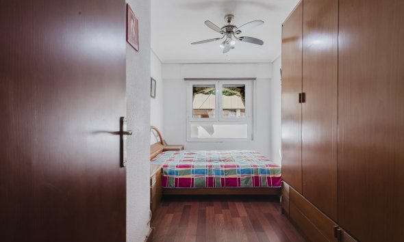 Resale - Apartment - Torrevieja - Playa del Acequión