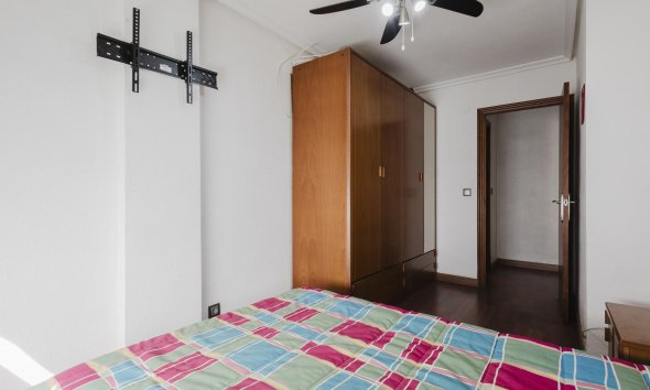 Resale - Apartment - Torrevieja - Playa del Acequión