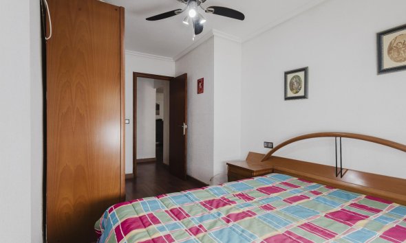 Resale - Apartment - Torrevieja - Playa del Acequión