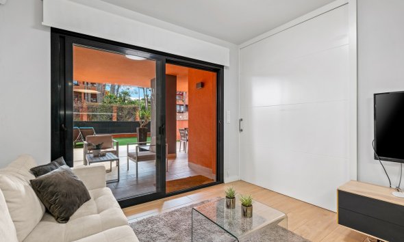 Resale - Apartment - Orihuela Costa - Villamartín