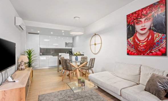 Resale - Apartment - Orihuela Costa - Villamartín