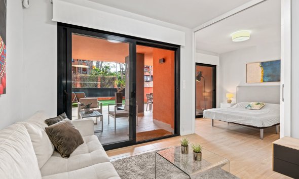 Resale - Apartment - Orihuela Costa - Villamartín