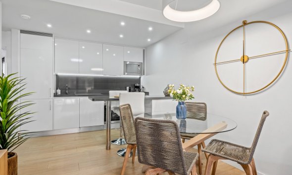 Resale - Apartment - Orihuela Costa - Villamartín