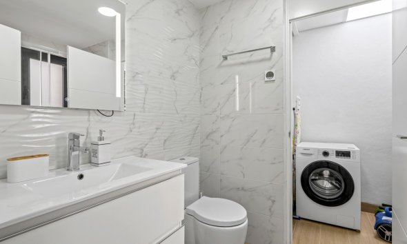 Resale - Apartment - Orihuela Costa - Villamartín