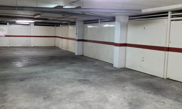 Rynek Wtórny - garage - Torrevieja - Playa del cura