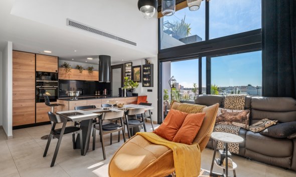 Resale - Apartment - Orihuela Costa - Villamartin