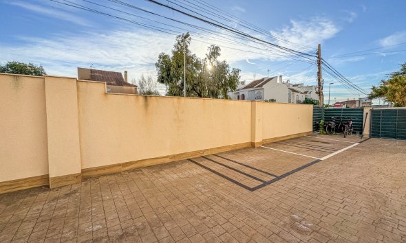 Resale - Apartment - Torrevieja - Nueva Torrevieja