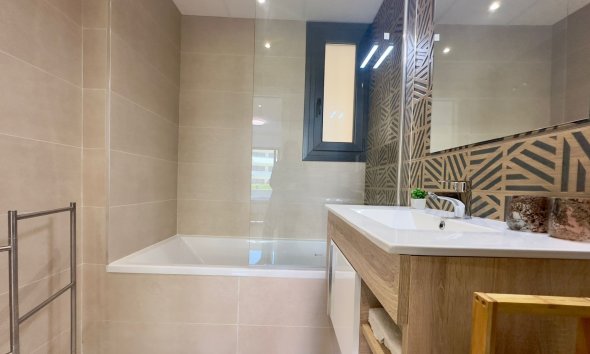 Resale - Apartment - Orihuela Costa - Playa Flamenca