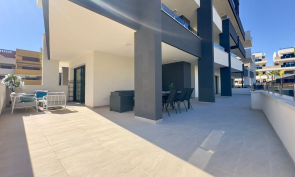 Resale - Apartment - Orihuela Costa - Playa Flamenca