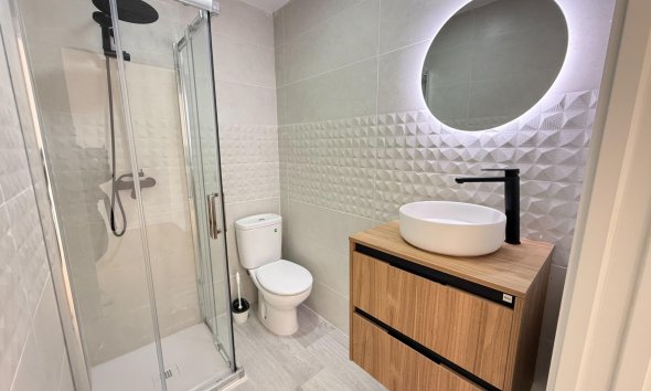 Resale - Apartment - Torrevieja - Playa de los Naufragos