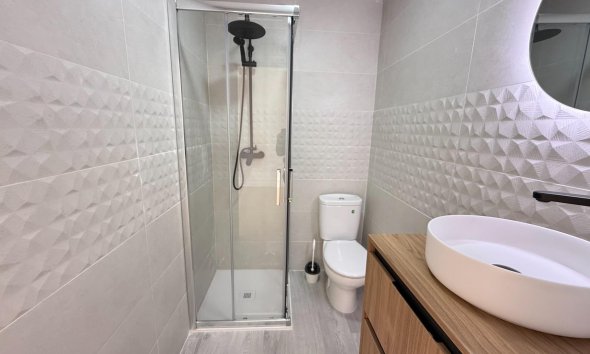 Resale - Apartment - Torrevieja - Playa de los Naufragos