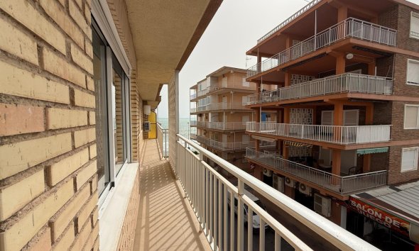 Resale - Apartment - Torrevieja - Playa de los Naufragos