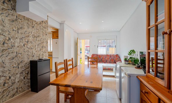 Resale - Terraced house / Townhouse - Punta Prima