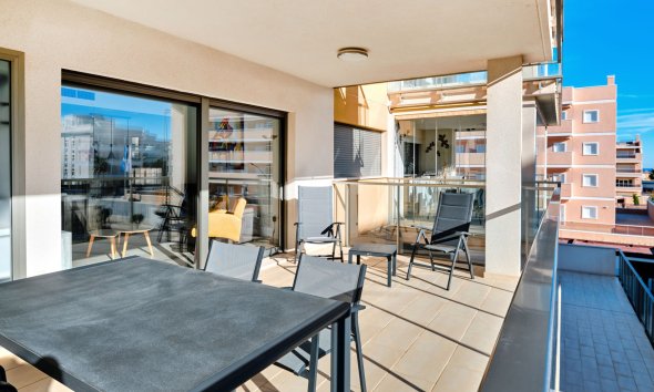 Resale - Apartment - Orihuela Costa - Villamartín