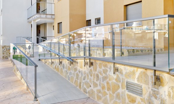 Resale - Apartment - Orihuela Costa - Villamartín