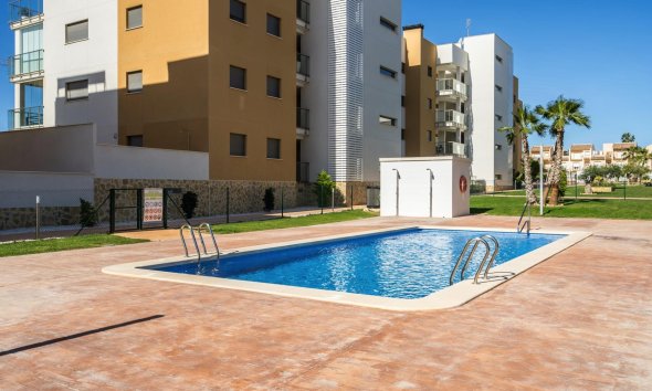 Resale - Apartment - Orihuela Costa - Villamartín