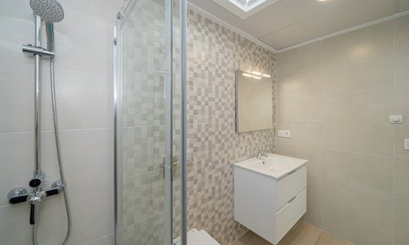 Resale - Villa - Avileses