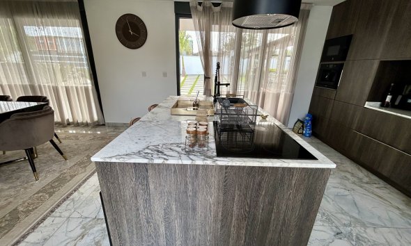 Resale - Villa - Torrevieja - Los Balcones