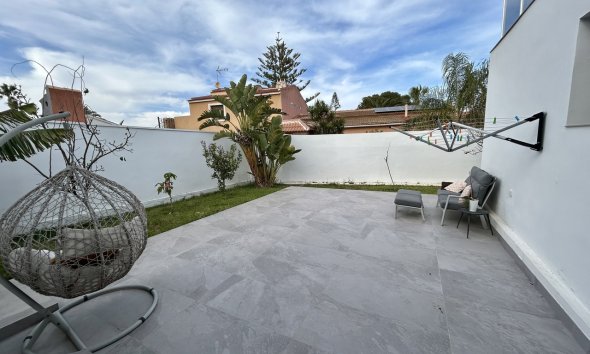 Resale - Villa - Torrevieja - Los Balcones