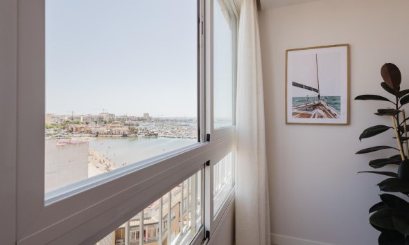 Resale - Apartment - Torrevieja - Playa del Acequión