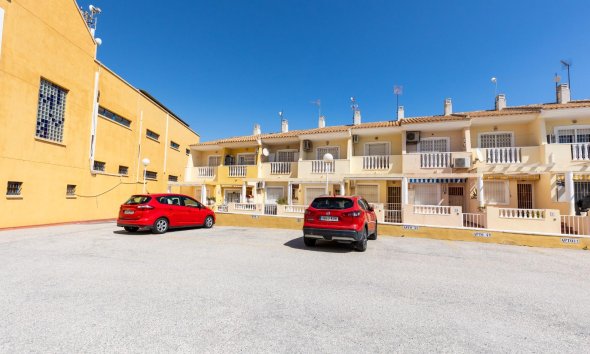 Resale - Bungalow - Guardamar del Segura - Urbanizaciones