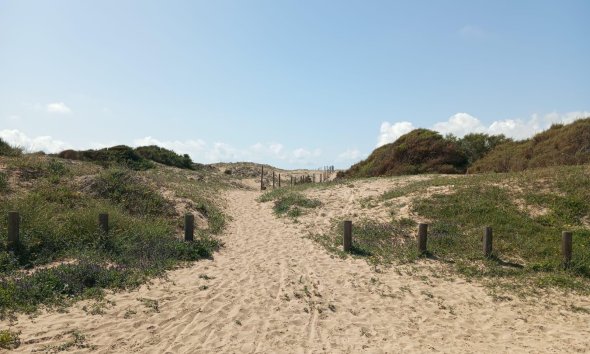 Resale - Bungalow - Guardamar del Segura - Urbanizaciones