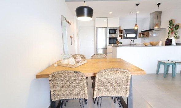 Resale - Bungalow - Pilar de la Horadada - Zona Pueblo