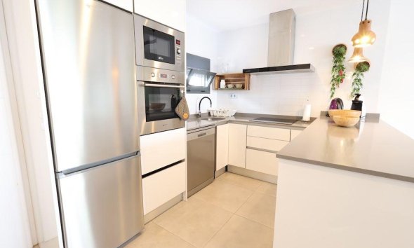 Resale - Bungalow - Pilar de la Horadada - Zona Pueblo