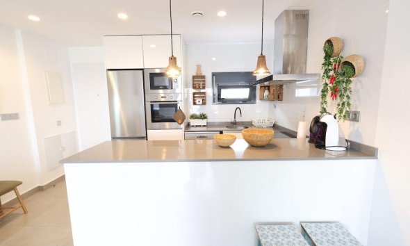 Resale - Bungalow - Pilar de la Horadada - Zona Pueblo