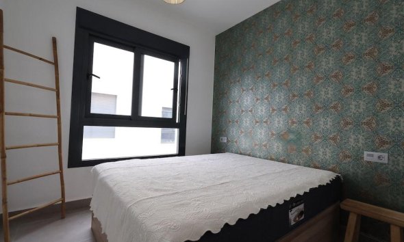 Resale - Bungalow - Pilar de la Horadada - Zona Pueblo