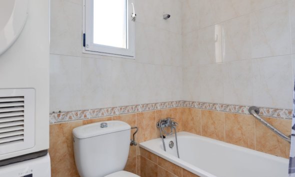 Resale - Terraced house / Townhouse - Torrevieja
