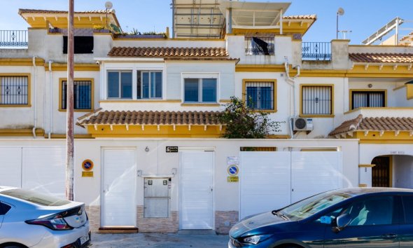 Resale - Terraced house / Townhouse - Torrevieja