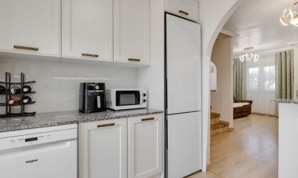 Resale - Terraced house / Townhouse - Torrevieja