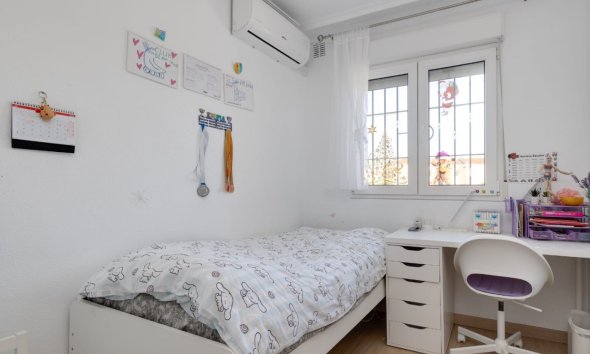 Resale - Terraced house / Townhouse - Torrevieja