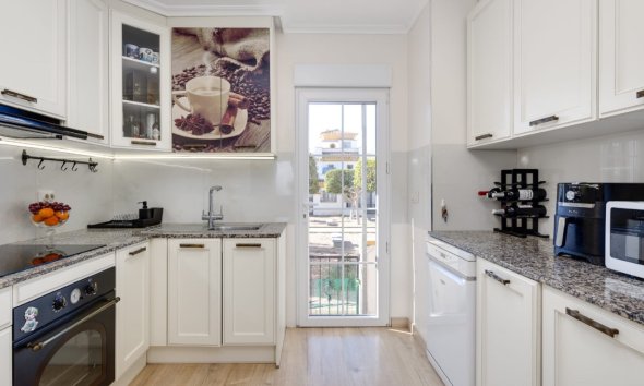 Resale - Terraced house / Townhouse - Torrevieja