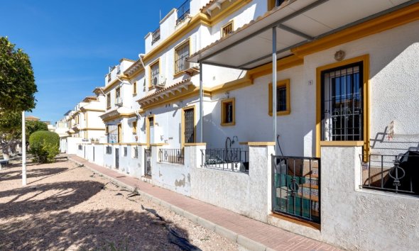Resale - Terraced house / Townhouse - Torrevieja