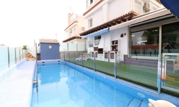 Resale - Villa - Orihuela Costa - Montezenia