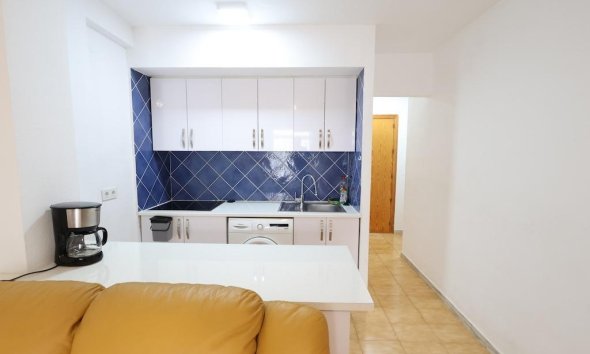 Resale - Apartment - Torrevieja - La Veleta