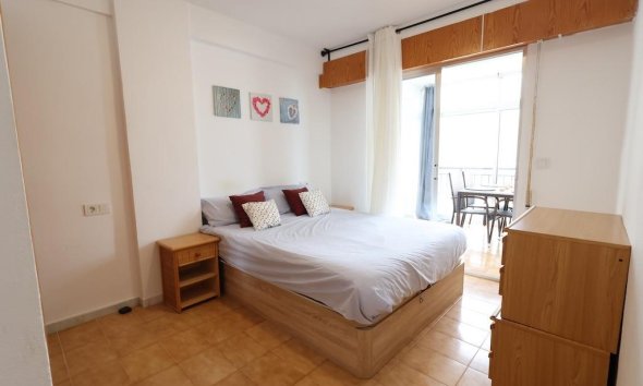 Resale - Apartment - Torrevieja - La Veleta