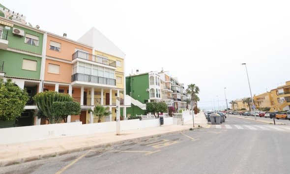 Resale - Apartment - Torrevieja - La Veleta
