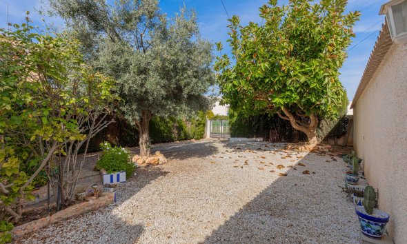 Resale - Villa - Torrevieja - El chaparral