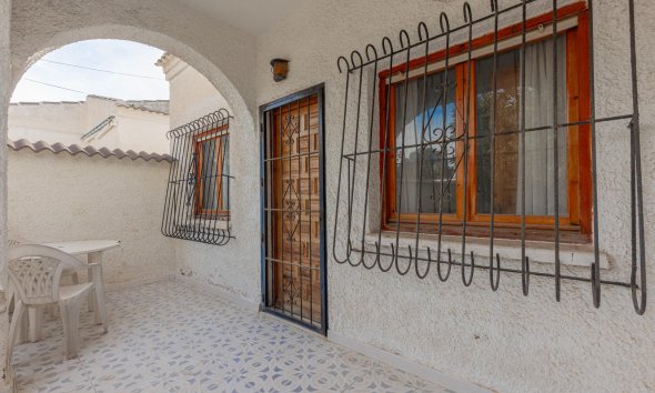 Resale - Villa - Torrevieja - El chaparral